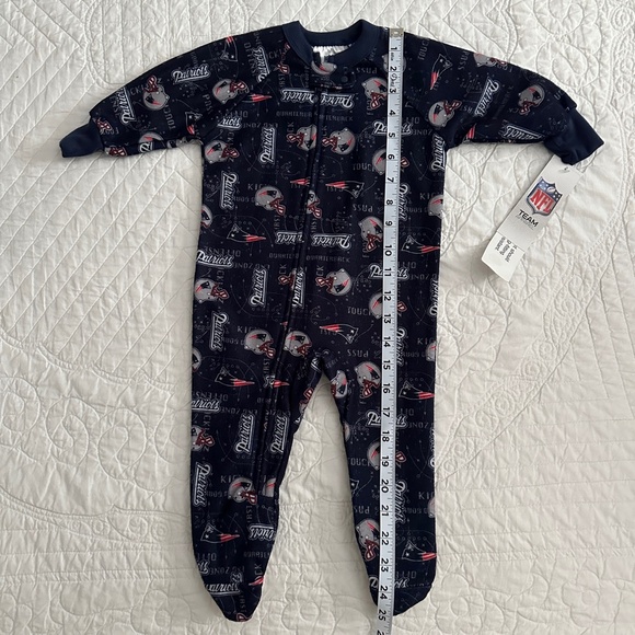 NWT NFL Team Apparel New England Patriots Footed Sleeper Pajamas 12 Months - Picture 4 of 10
